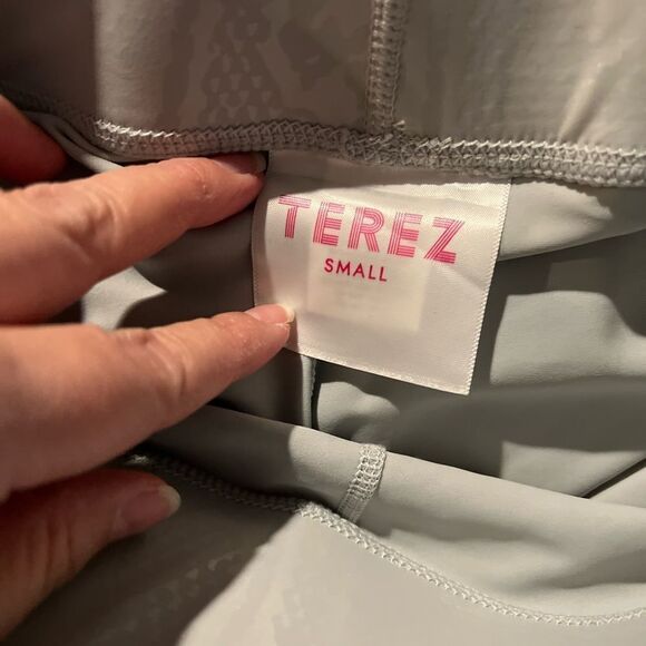 TEREZ Dove Gray Snakeskin Foil UpLift High Compression Leggings NEW Size S - Picture 8 of 12